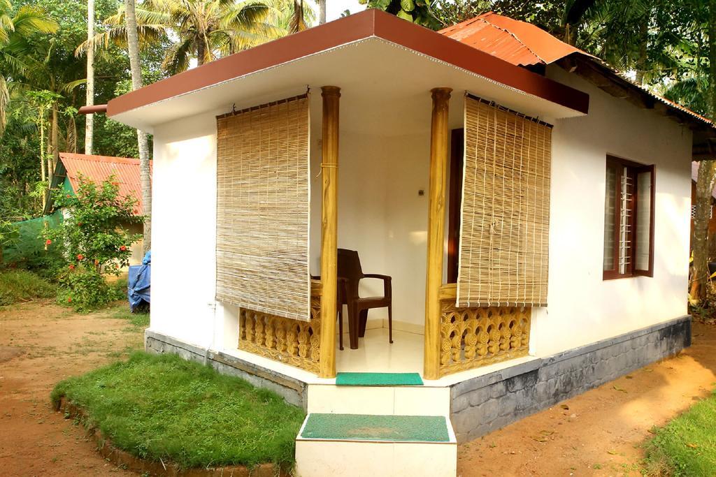 Dolphin Bay Hotel Varkala Eksteriør billede